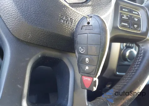 2019 Ram 1500 Classic Big Horn 4X2 6'4 Box z USA, uszkodzony, nr VIN 1C6RR6TT2KS608560